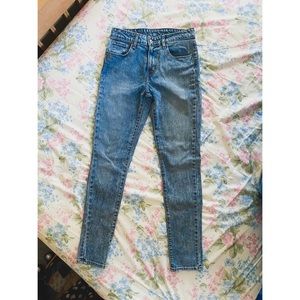 Levi’s High Rise Skinny Jeans Size 27